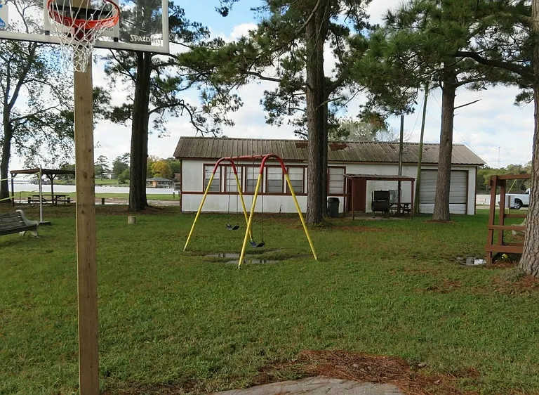 1298 Impala Dr #B — Photo 8