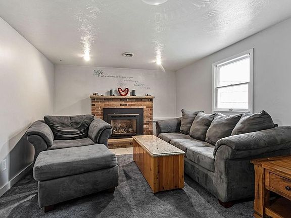 2nd image of 8217 Perrugia Ln