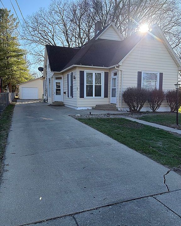 1st image of 545 Woodland Dr