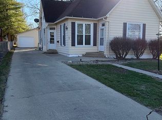 545 Woodland Dr, Mt Zion, IL 62549