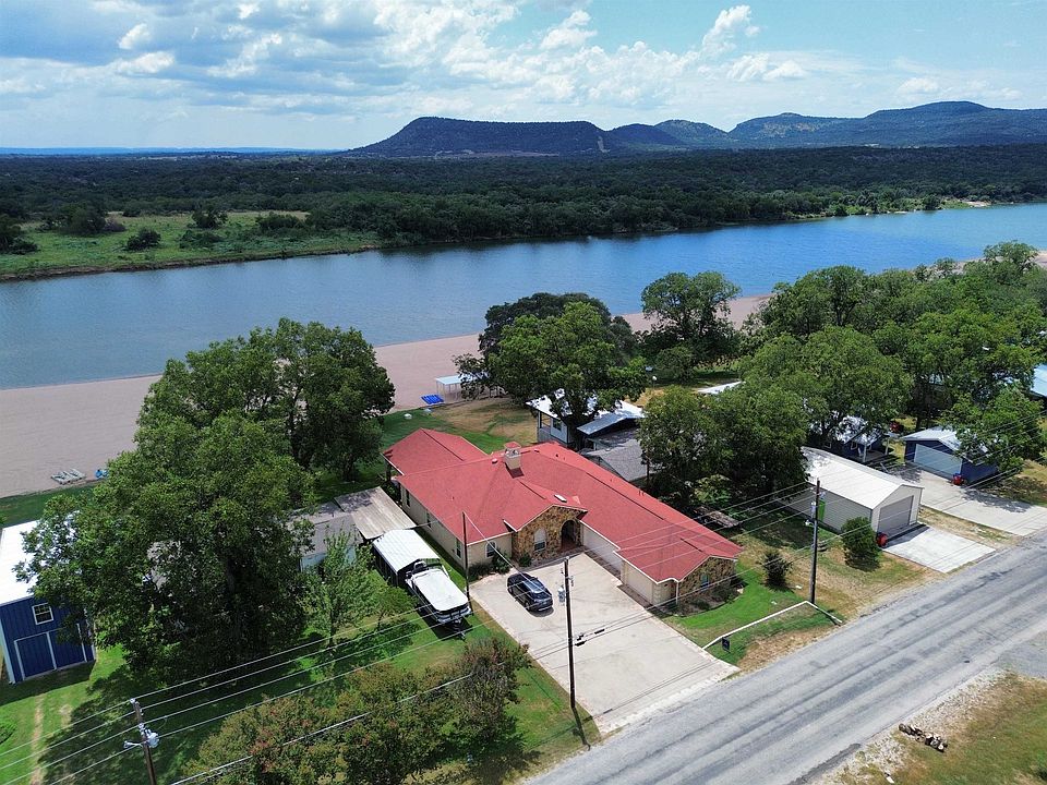1st image of 3320 River Oaks Drive