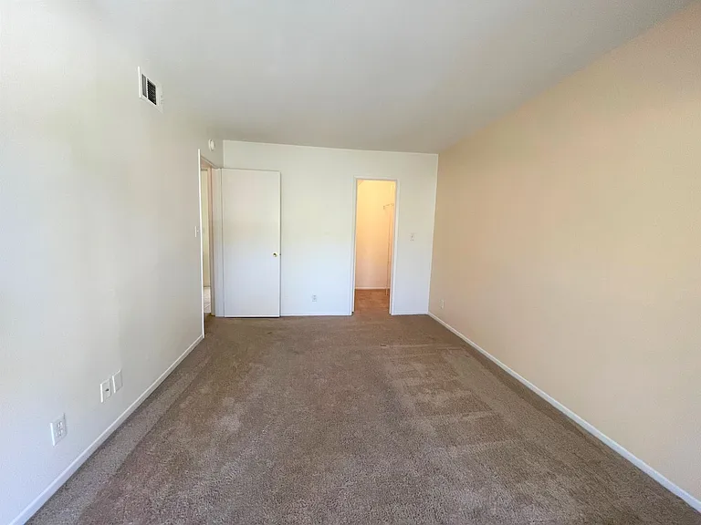1206 Llama Ct — Photo 19