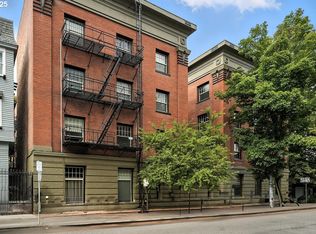 2109 NW Irving St UNIT 211, Portland, OR 97210