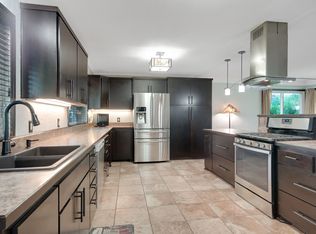 360 County Road B W, Roseville, MN 55113