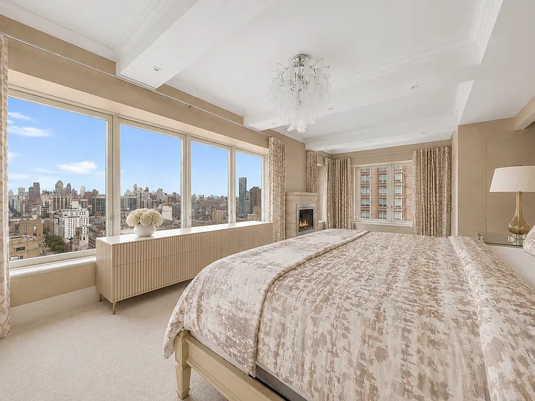 502 Park Ave #Penthouse 27 — Photo 23