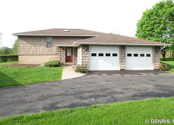2nd image of 721 Peirson Ave