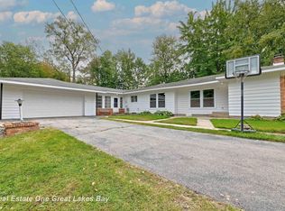 9457 Sheridan Rd, Burt, MI 48417