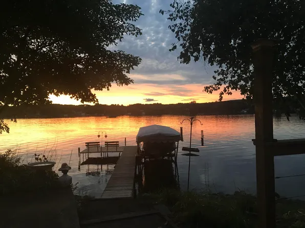 S7663 W Grandview Ave, Merrimac, WI 53561
