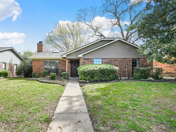 2750 E Wentwood Dr, Carrollton, TX 75007