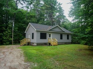11 Cooper Lane, Oxford, ME 04270