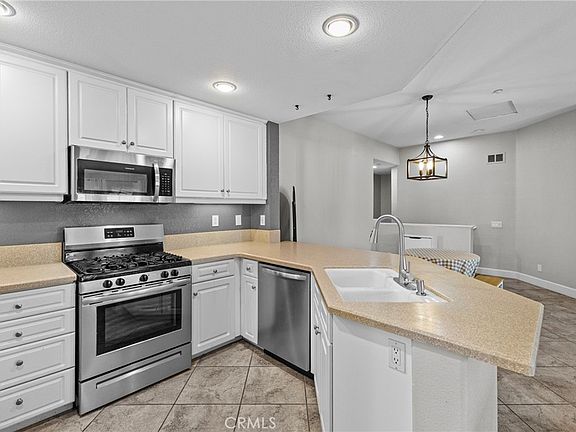 5th image of 41710 Woodridge Ave Unit 2