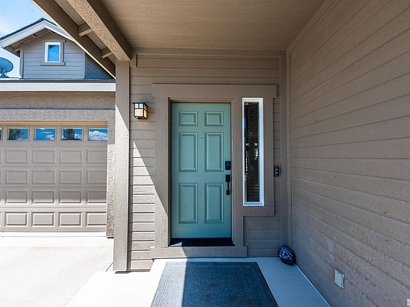 4th image of 947 Peach Blossom Way