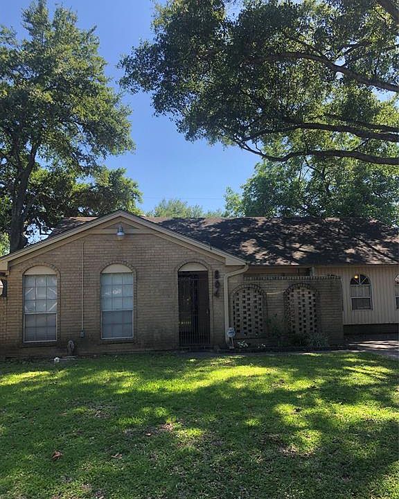 1st image of 804 Mockingbird Ln
