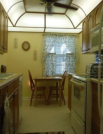 5th image of 689 Lake Howard Dr NW APT 124