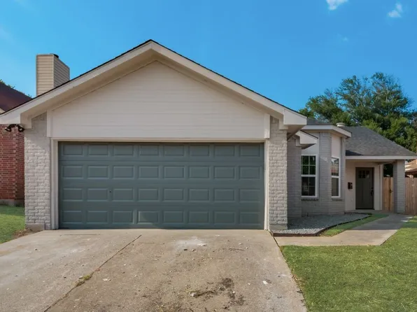 914 Thorton Dr, Cedar Hill, TX 75104