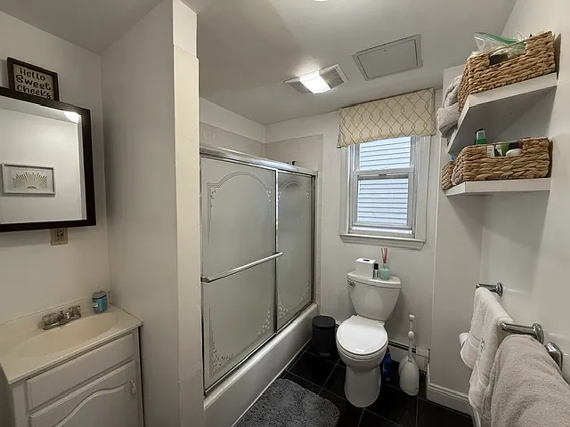 845 E 2nd St #2 — Photo 18