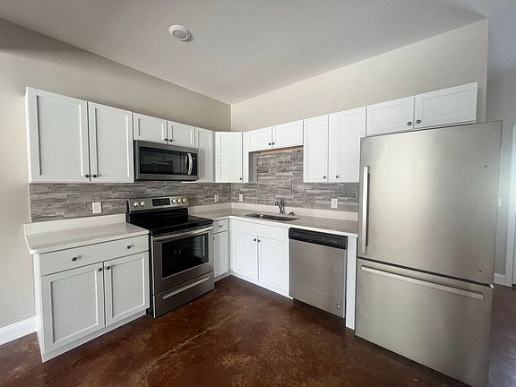2nd image of 311 Broad St