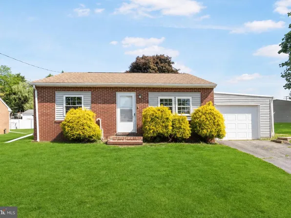 311 E Lancaster St, Red Lion, PA 17356