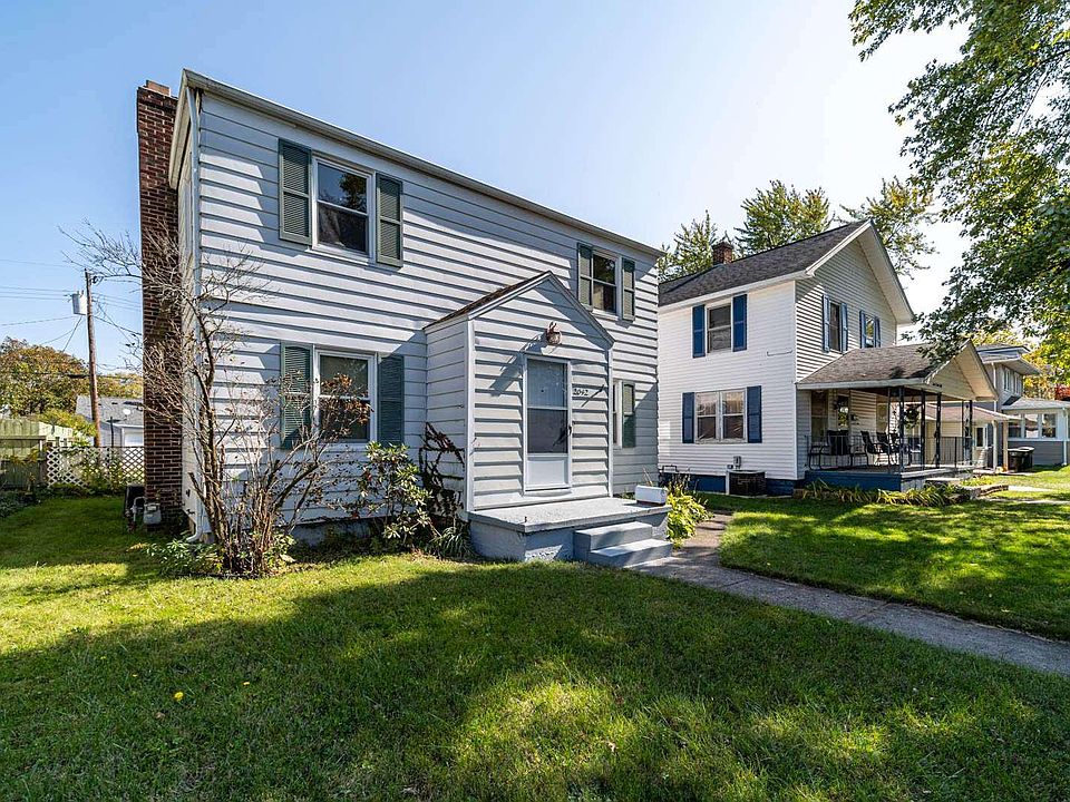 1st image of 2042 Berkley Pl