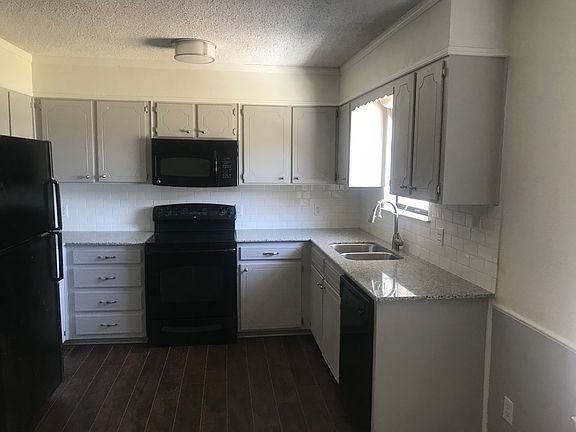 5th image of 407 E Karels Dr