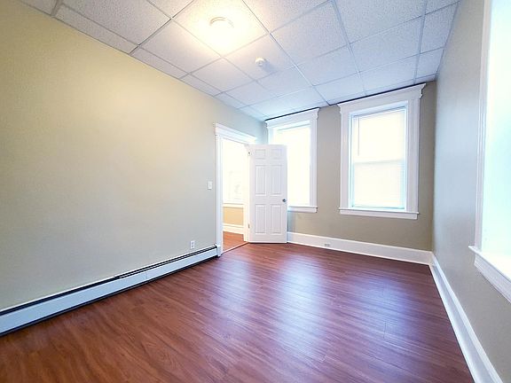 4th image of 55 Magnolia St Floor 1