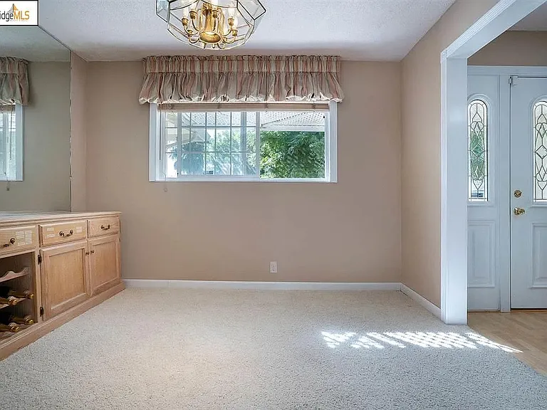 1537 Heartwood Dr — Photo 10
