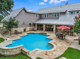 650 Enchanted Oaks Dr, Driftwood, TX 78619