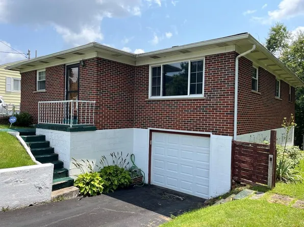 114 Pershing Ave, Beckley, WV 25801