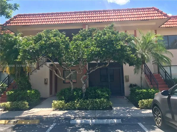 379 Lakeview Dr APT 205, Fort Lauderdale, FL 33326