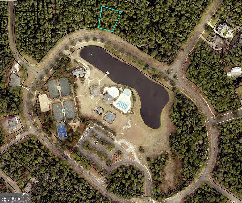 1st image of 265 Clubhouse Cir