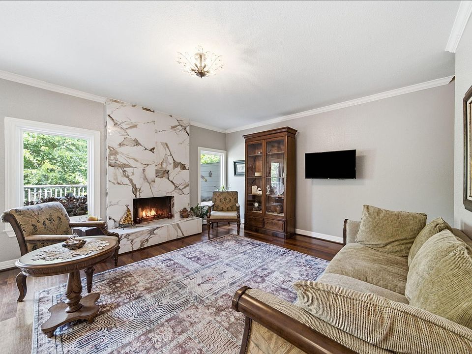 1st image of 1802 Stoney Brook Dr APT 103