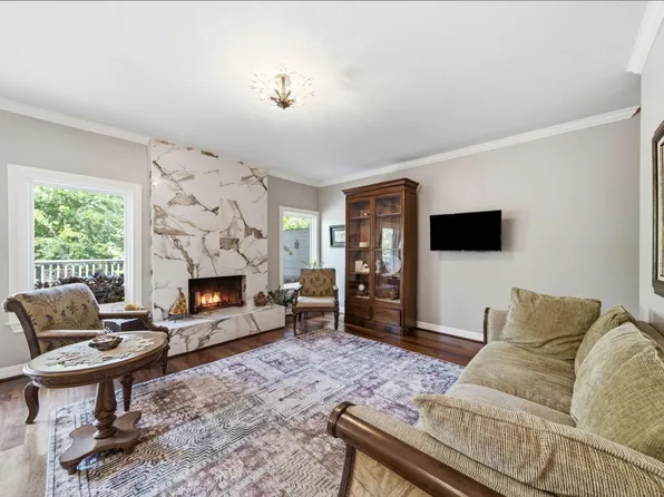 1802 Stoney Brook Dr APT 103, Houston, TX 77063