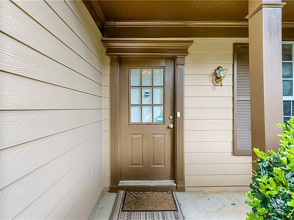 5th image of 715 Soneley Ct