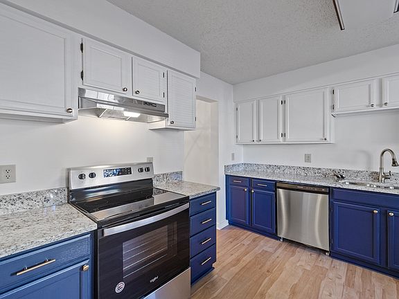 5th image of 10905 Bush Lake Ln