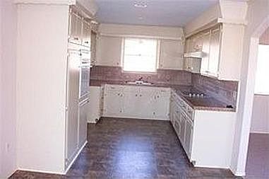 4th image of 2203 Valley East Ln