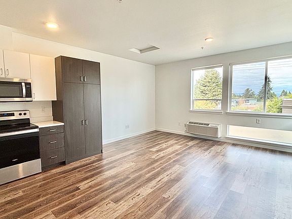 2nd image of 7424 N Saint Louis Ave #301