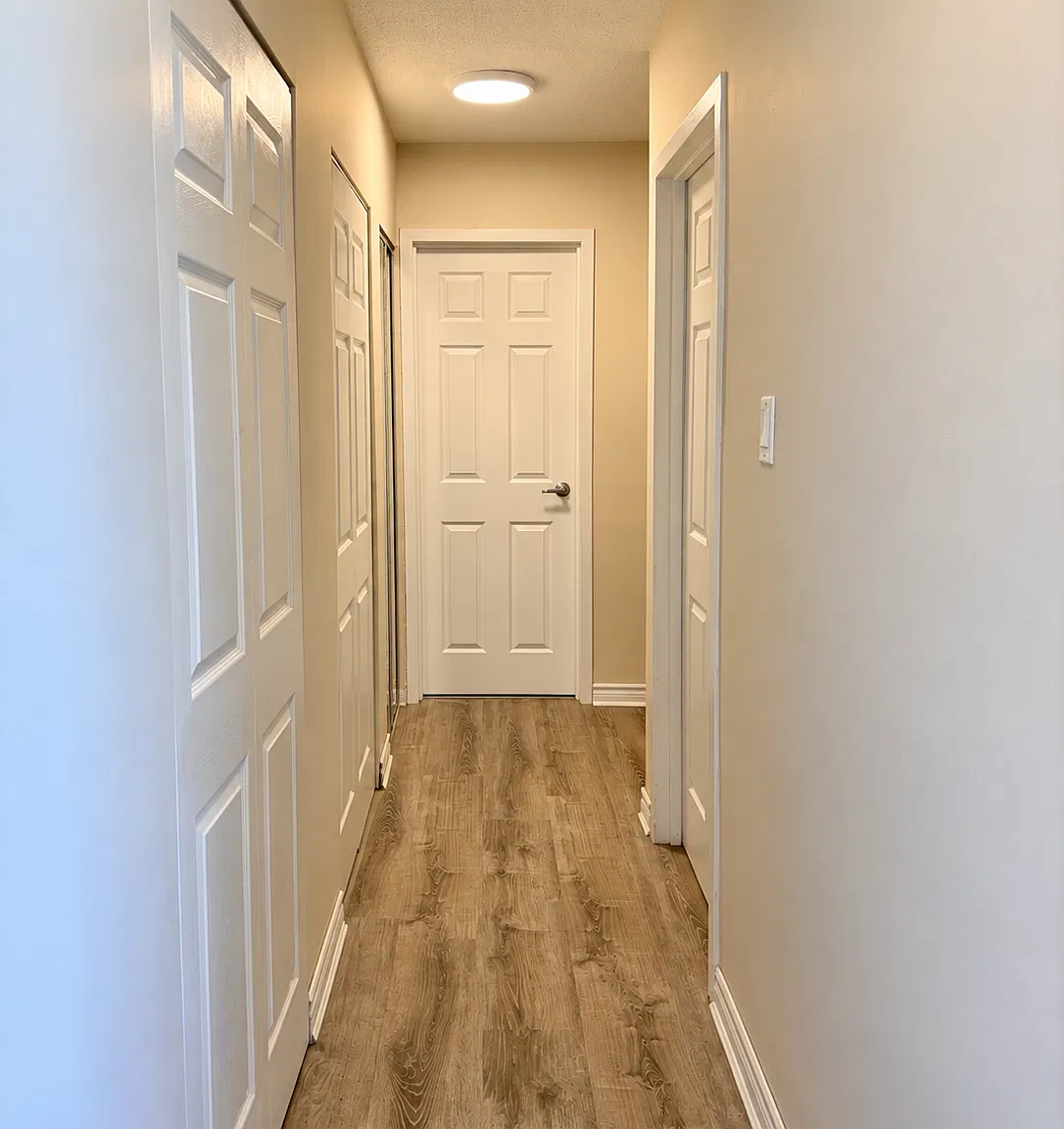 Albright & Airy Modern 2 Bedroom Condo — Photo 3