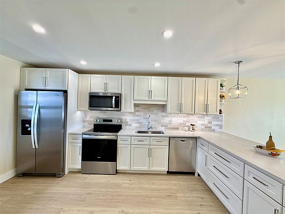 2nd image of 7887 Golf Circle Drive #211