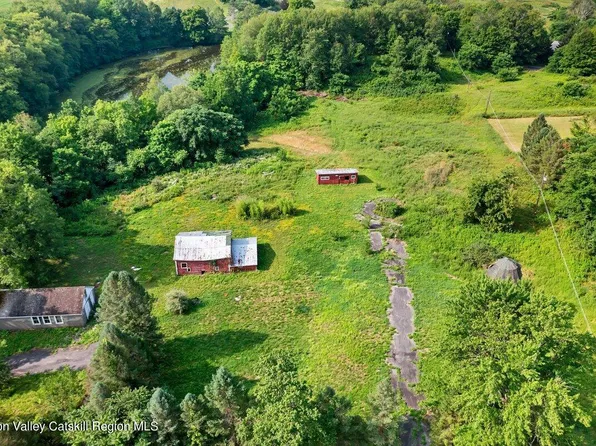 20 Strawridge Road, Wallkill, NY 12589
