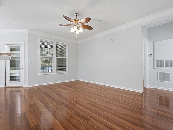 4th image of 1721 Chatelain Way
