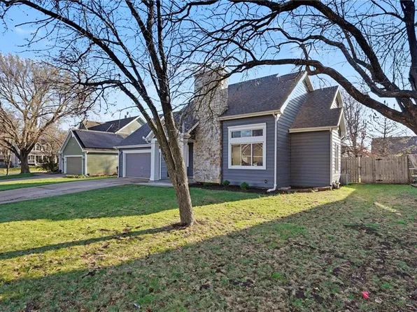 404 Jane Ct, Lawrence, KS 66049