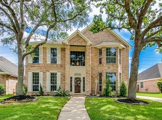 3823 Balmoral Ln, Pearland, TX 77584