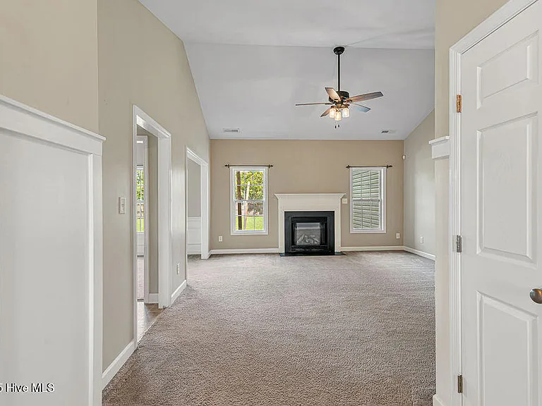 238 Silver Hills Dr — Photo 3