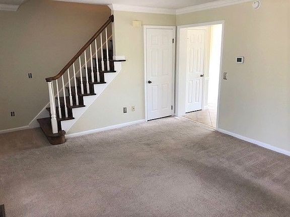2nd image of 941 Sumac Cir