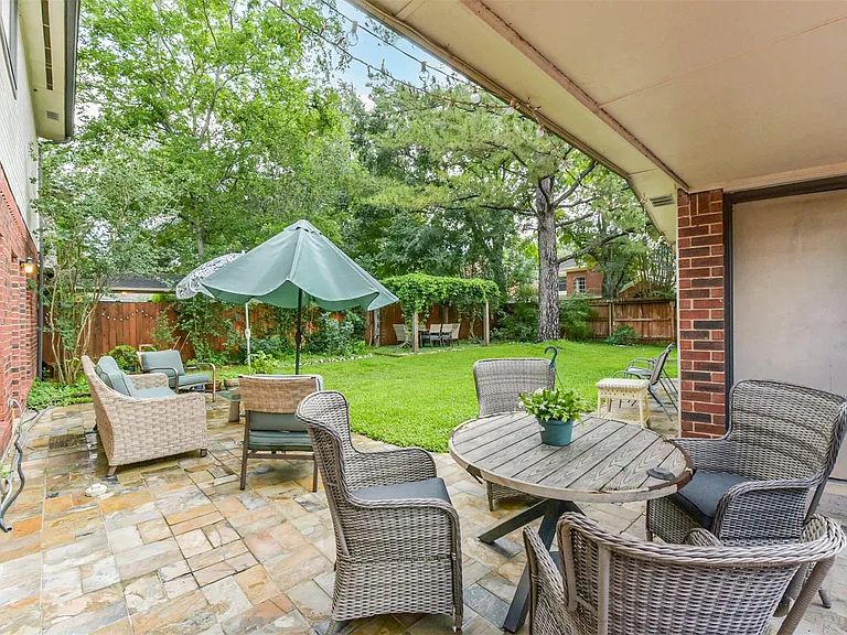 1306 N Gabriel River Cir — Photo 40