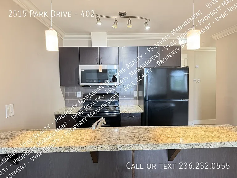 2515 Park Dr #402 — Photo 4