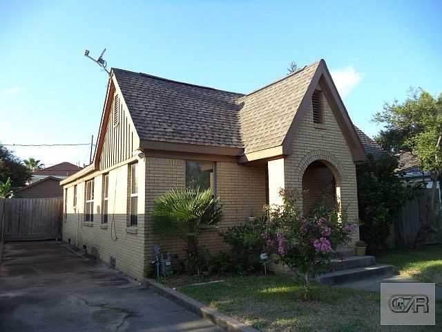 1st image of 4902 Houston Dr