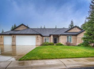2743 Madison River Dr, Redding, CA 96002