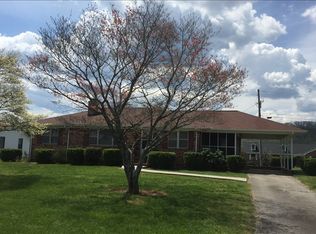 142 N Berrong St, Hiawassee, GA 30546