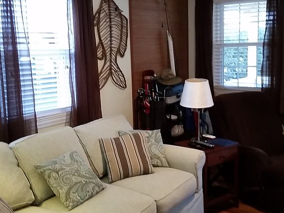 GOLF CLUB AND FISHING EQUIP.